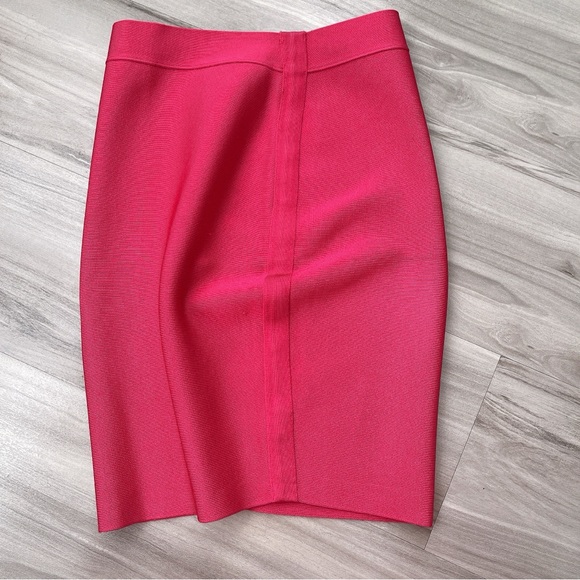 Guess by Marciano Hot Pink Bandage Skirt - Picture 2 of 4